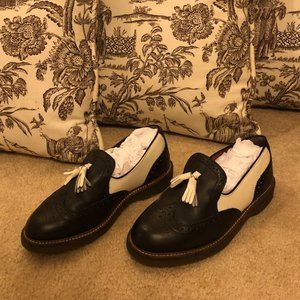 DR. MARTEN'S PHYLLIS TASSEL LOAFER (W7) RARE FIND!